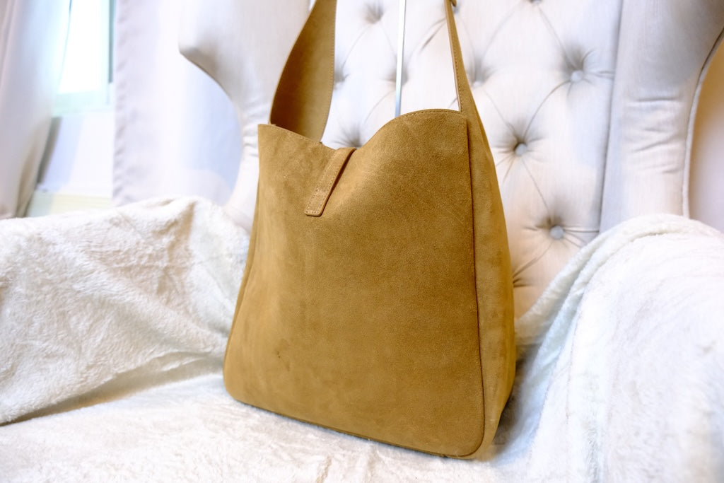 Le 5 à 7 Supple Large Suede - Beige