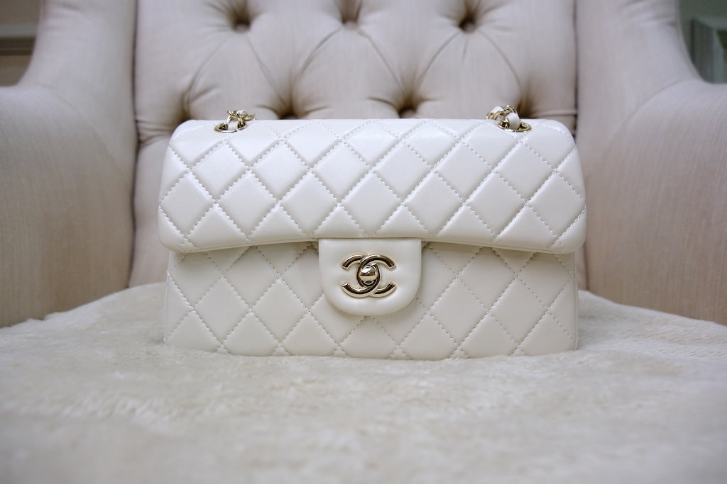 Small Classic Double Flap - White