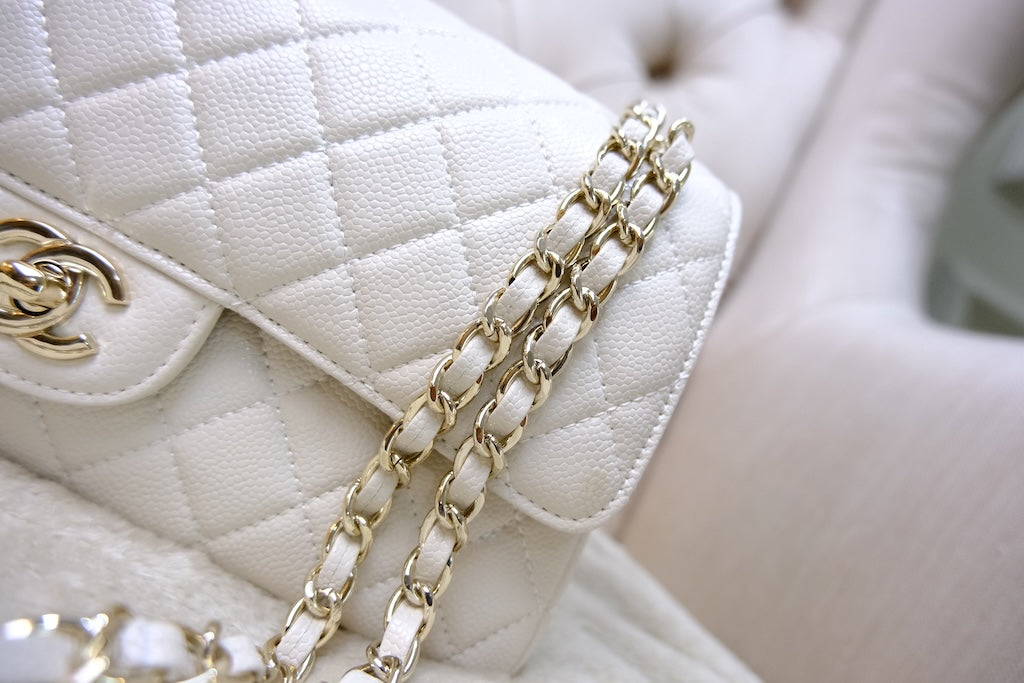Medium Classic Double Flap - White