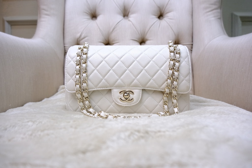 Medium Classic Double Flap - White