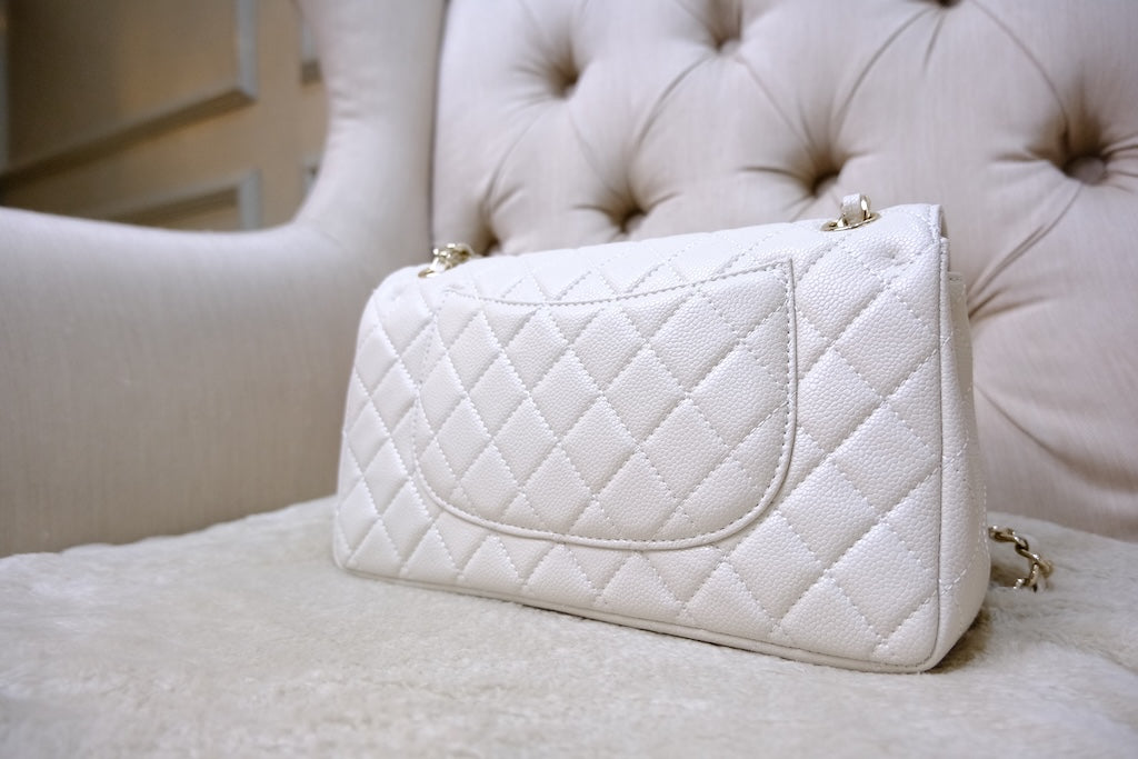 Medium Classic Double Flap - White