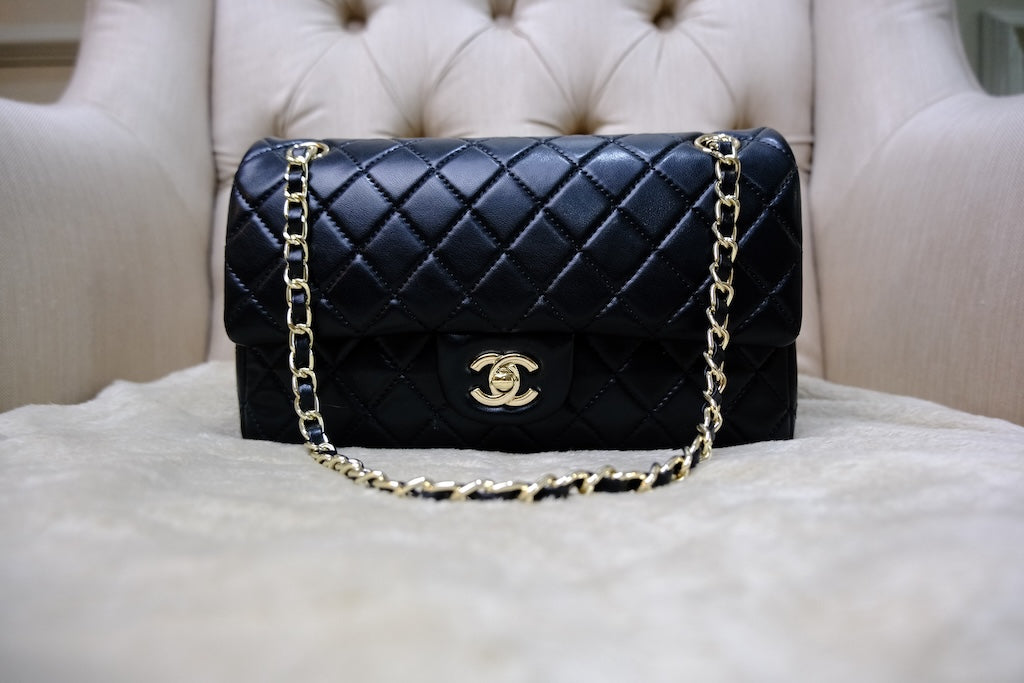 Medium Classic Double Flap - Black