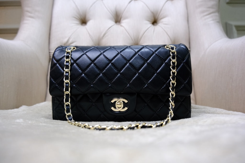 Medium Classic Double Flap - Black
