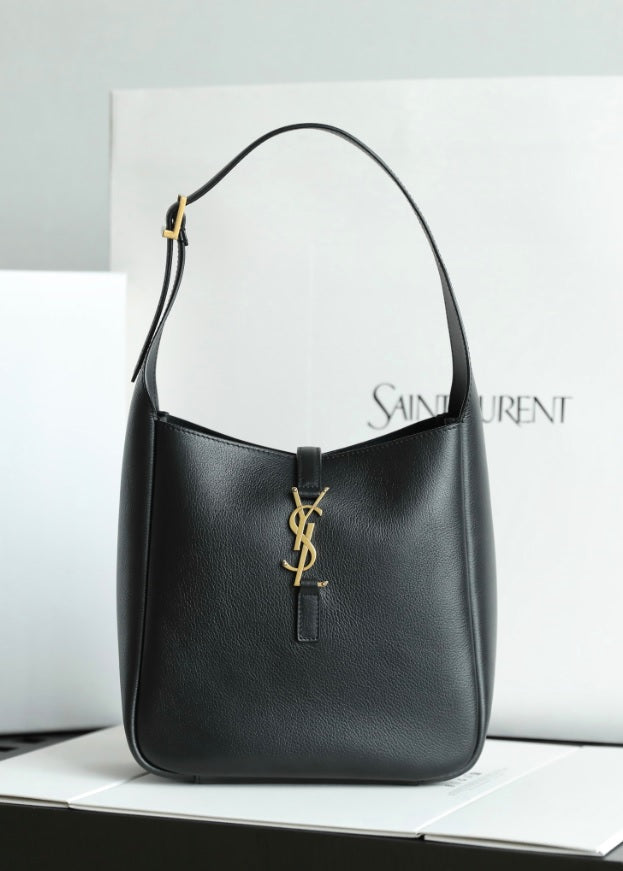 YSL Le 5 à 7 Shoulder Bag Black